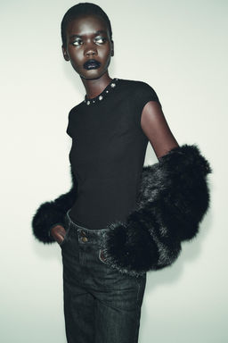 SHORT SLEEVE FAUX PEARL T-SHIRT - Zara фото 3