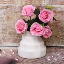 Цена за 4 шт. Ваза из пластика "Marlen-Пирамида" 0,5л 16*15*8,2см цвет белый