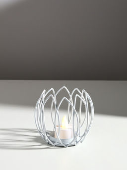 Металлический подсвечник на 1 свечу Цветок Магнолии, белый, d=5 см, 10.5?10.5?9 см