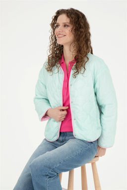 Женское пальто магнолии