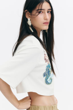 Camiseta cropped con detalles decorativos - H&m фото 4
