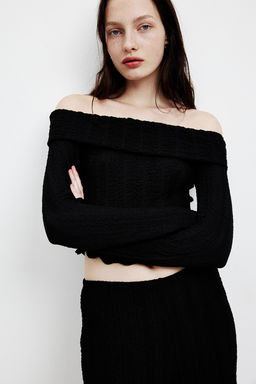 Top off-the-shoulder con textura