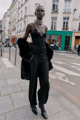 TROUSERS WITH ZIP POCKETS - Zara фото 4