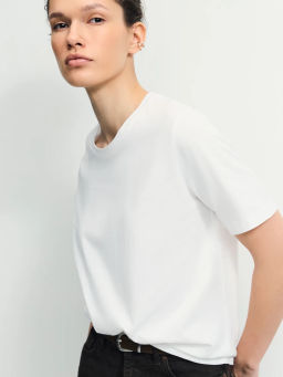 Базовая футболка из хлопка / Zarina