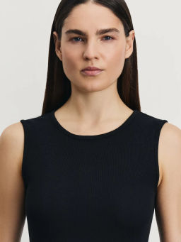 Топ с декоративным вырезом на спине / Zarina  фото 7