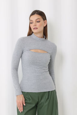 Водолазка с вырезом