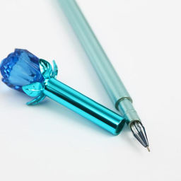 Подарочный набор «С 8 Марта детка»: магнитные закладки 2 шт. и ручка