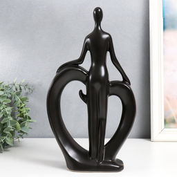 Фигурка керамика «Человек и сердце», чёрный, 7×18×31.5 см