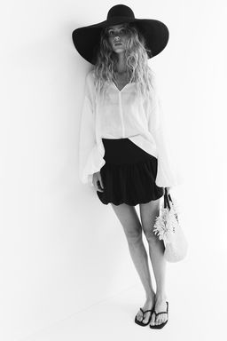 Minifalda con bajo burbuja