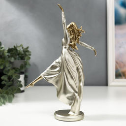 Фигурка полистоун «Девушка бегущая по ветру», 26×7×17 см