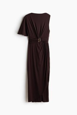 Vestido asim?trico drapeado