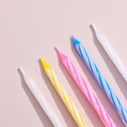 Цена за 10 шт. Свечи для торта Спираль, 5 см, набор: 24 шт и 12 подставок - Страна карнавалия фото 6