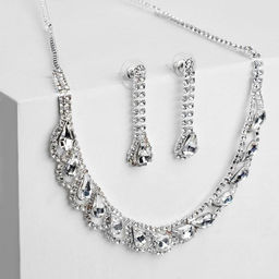 Набор 2 предмета: серьги, колье «Листопад» капли, белый в серебре, 45 см