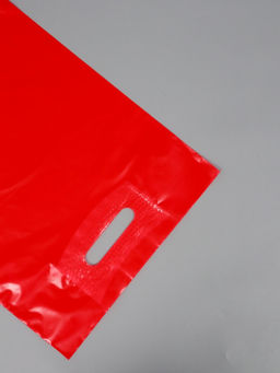 Цена за 50 шт. Пакет полиэтиленовый с вырубной ручкой, Красный 30х40 см, 60 мкм