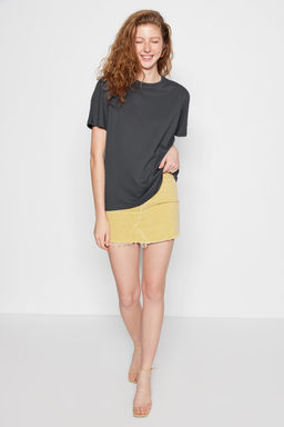 TRENDYOLMILLA Beyaz %100 Pamuk Bisiklet Yaka Oversize/Genis Kal?p Orme T-Shirt TWOSS20TS0134  фото 37