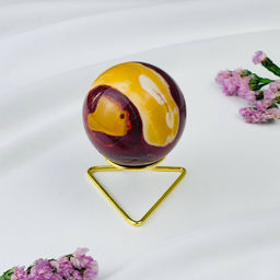 Шар из Яшмы (Мукаит) на подставке