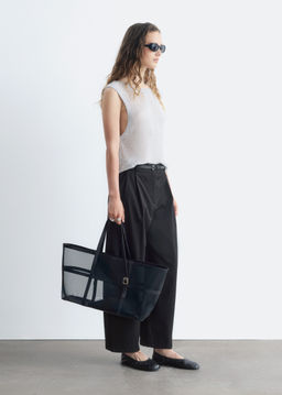 Pantalones recortados con perneras de barril