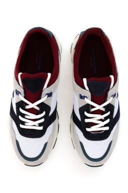 Мужская спортивная обувь с камнями