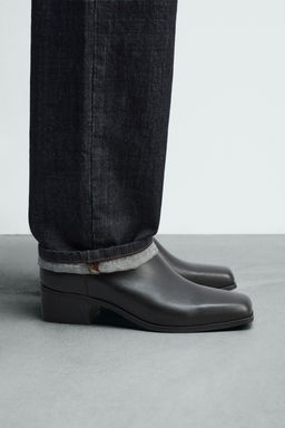 LEATHER HEELED BOOTS