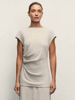 Топ со спущенным плечом и сборками / Zarina  фото 3