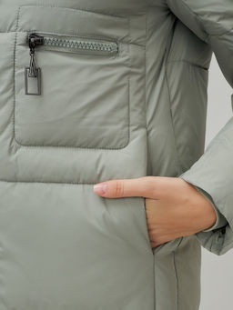 Пальто утепленное стеганное зимнее с капюшоном женское зеленого цвета 9611Z - Mtforce фото 8