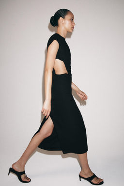 VESTIDO CUT OUT ZW COLLECTION / Negro - Zara фото 6