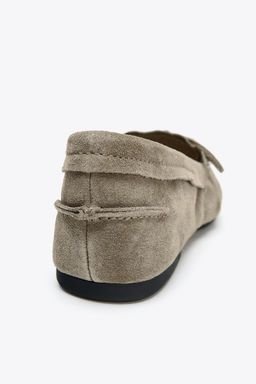 SPLIT SUEDE LOAFERS WITH TASSELS - Zara фото 5