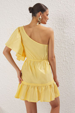 Sar? Dokuma Volanl? %100 Pamuk Tek Omuz Plaj Mini Elbise TBESS25EL00073 - Trendyolmilla фото 4