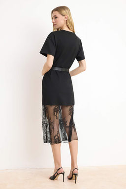 Siyah Shift/Duz Dusuk Kol K?sa Kollu Dantel Detayl? Midi Interlok Orme Elbise TWOSS26EL00211