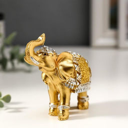 Цена за 2 шт. Фигурка полистоун «Золотой слон в зеркальной попоне», 8.5×9.2×3.7 см, МИКС