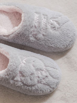 Kad?n Pel?? Ev Terli?i