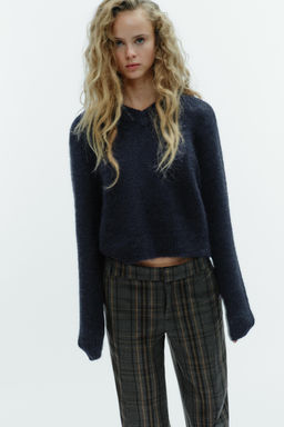 WOOL AND ALPACA V-NECK JUMPER