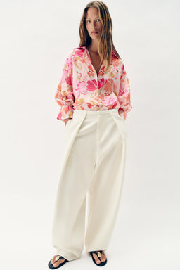 CAMISA SATINADA ESTAMPADO FLORAL / Multicolor