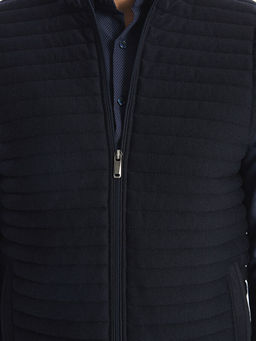 Standart Kal?p Dik Yaka Erkek Triko Yelek