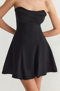 TRENDYOLMILLA Siyah A-Kesim Straplez Dokuma K?sa S?k Elbise TPRSS25EL00008  фото 3