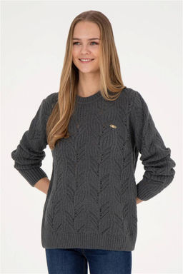 Женский свитер антрацитового цвета