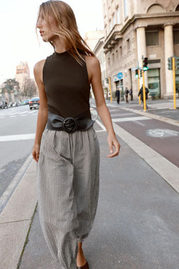 MONO COMBINADO CUADRO VICHY CINTUR?N / Marr?n