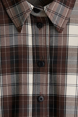 Camisa entallada de sarga - H&m фото 6