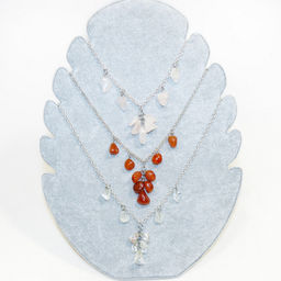 Колье из самоцветов на цепочке - розовый кварц, сердолик, горный хрусталь - 45 см