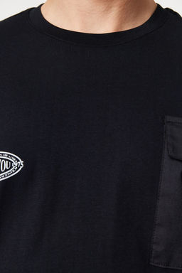 Buyuk Beden Siyah Oversize Cep Detayl? Bask?l? %100 Pamuklu T-Shirt TMNSS24BF00026 - Trendyolmilla фото 3