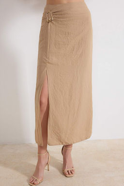 Bej Aksesuar ve Y?rtmac Detayl? Bluz-Etek Dokuma Alt - Ust Tak?m TWOSS26AU00034