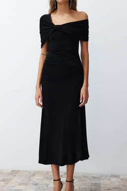 Siyah A-Kesim Asimetrik Yaka Orme S?k Abiye Elbise TPRSS24EL00046