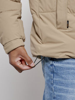 Куртка молодежная мужская зимняя с капюшоном бежевого цвета 8356B - Wonderrman фото 13