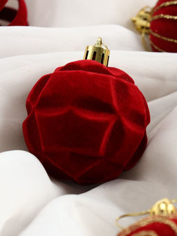 Ёлочные шары «Бархат. Время праздника», d=6 см, 12 шт., завитки снежинки, красный