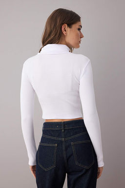 Trendyolmilla Zumrut Yesili Fitted/Vucuda Oturan Bal?kc? Yaka Parmak Detayl? Fitilli Esnek Orme Bluz TWOAW21BZ0071 фото 4