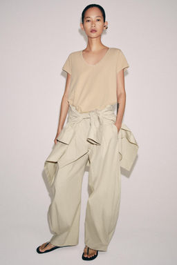 CAMISETA ALGOD?N MANGA CORTA / Beige claro