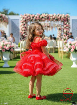 Платье для девочки нарядное