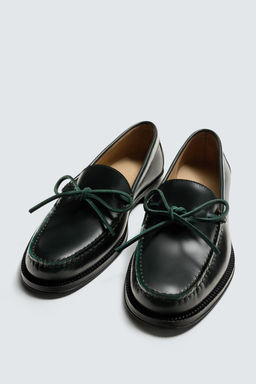 LEATHER BOW LOAFERS