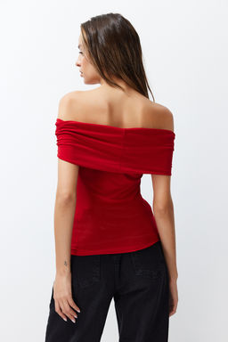 Trendyolmilla Siyah Carmen Yaka Vucuda Oturan Esnek Crop Orme Madonna Yaka Bluz TWOSS24BZ00368  фото 6