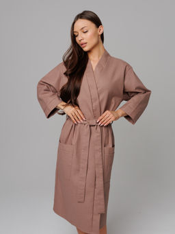 Женский укороченный вафельный халат с планкой коричневый В-11 (21)